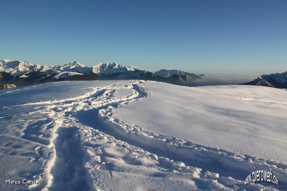 09_Tracce sopra la nebbia.JPG